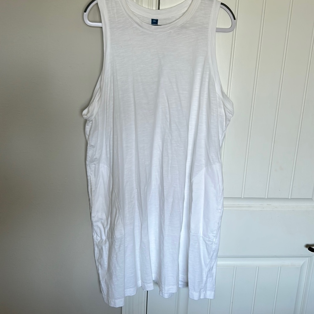 Old Navy sleeveless dress with pockets
